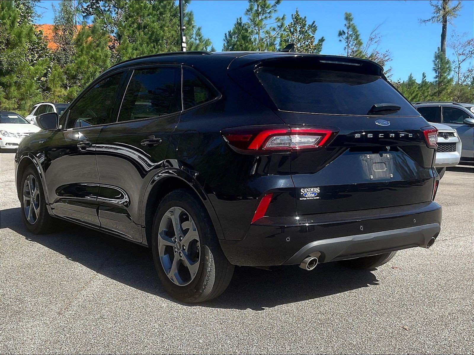 Used 2023 Ford Escape ST-Line w/ Tech Pack #1 FWD image 3