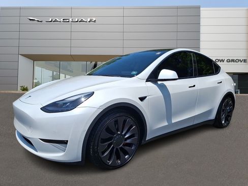 Used 2022 Tesla Model Y Performance AWD/4WD image 1