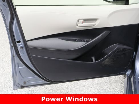 Used 2023 Toyota Corolla LE image 12