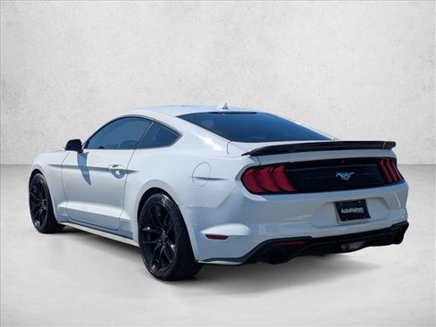 Used 2020 Ford Mustang Coupe RWD image 8