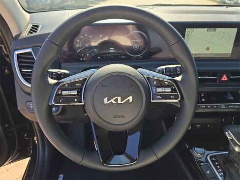 New 2026 Kia Seltos EX image 32