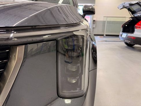 Used 2024 Kia Sorento S w/ Panoramic Sunroof Package AWD/4WD image 9