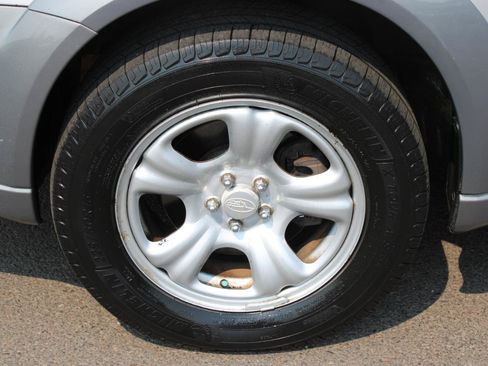 Used 2007 Subaru Outback 2.5i AWD/4WD image 16