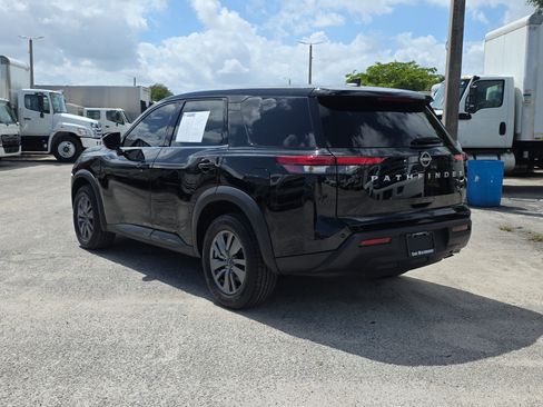 Used 2024 Nissan Pathfinder S image 5