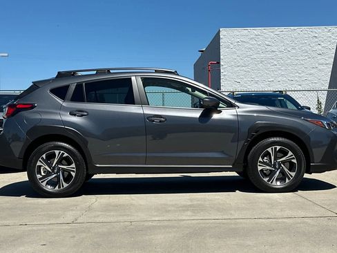 Used 2025 Subaru Crosstrek 2.0i Premium w/ Crosstrek Mirror Package AWD/4WD image 2