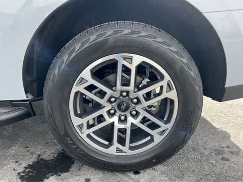 New 2026 Ford Expedition Active image 14