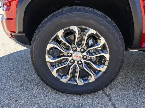 New 2026 GMC Canyon Denali image 35