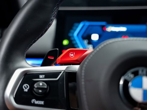 Used 2025 BMW M5 w/ Carbon Package image 49