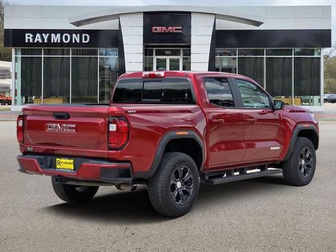 Used 2024 GMC Canyon Elevation w/ Convenience Package AWD/4WD image 4
