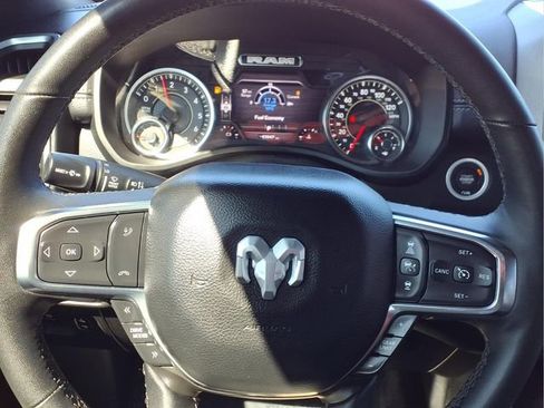 Used 2025 RAM 1500 Laramie AWD/4WD image 9