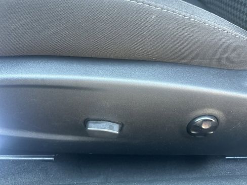 Used 2021 Dodge Challenger SXT w/ Blacktop Package image 11