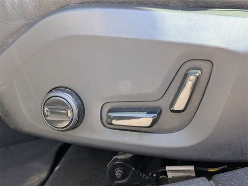 Used 2024 Volvo S60 B5 Plus image 23