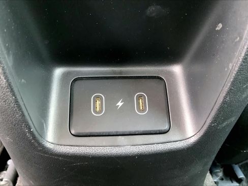 Used 2025 Hyundai Elantra SEL FWD image 35