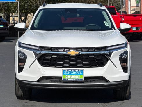 New 2026 Chevrolet Trax LT w/ Driver Confidence Package FWD image 8
