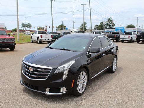 Used 2018 Cadillac XTS Luxury AWD/4WD image 2
