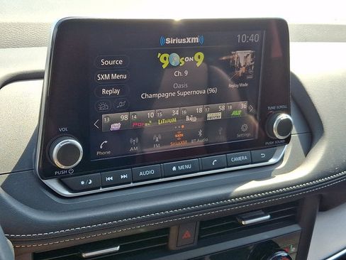 Certified 2024 Nissan Rogue SV w/ SV Premium Package AWD/4WD image 17