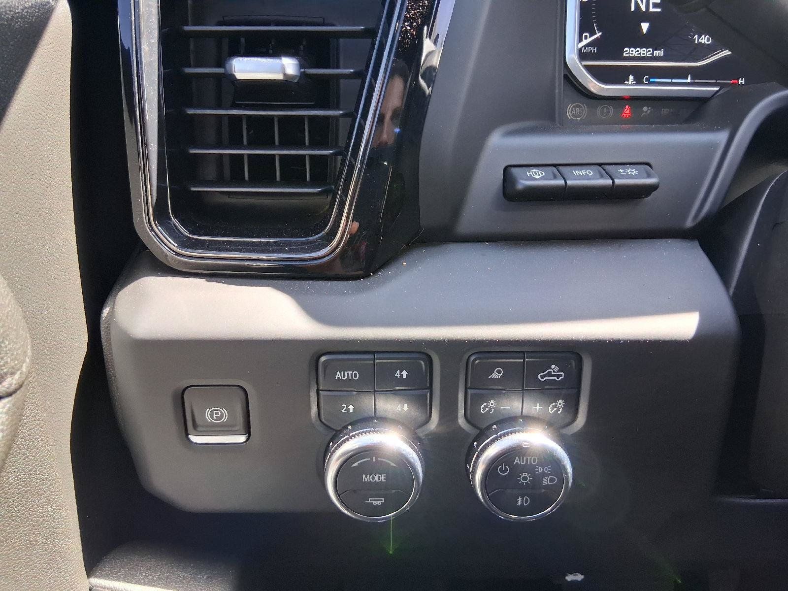 Used 2024 GMC Sierra 1500 AT4 w/ Technology Package AWD/4WD image 39