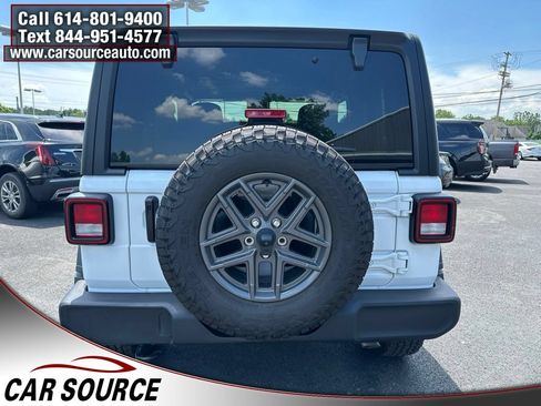 Used 2024 Jeep Wrangler Sport AWD/4WD image 4