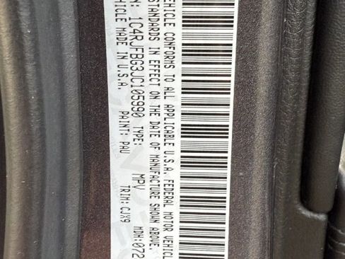 Used 2018 Jeep Grand Cherokee Limited image 32