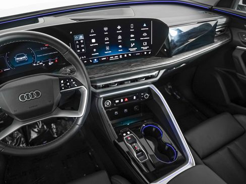 Used 2025 Audi Q5 Premium AWD/4WD image 17