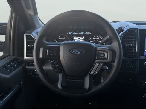 Used 2020 Ford F350 XLT w/ XLT Premium Package image 12