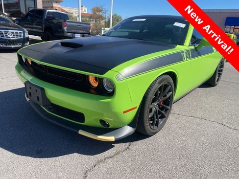 Used 2023 Dodge Challenger R/T w/ T/A Package image 1