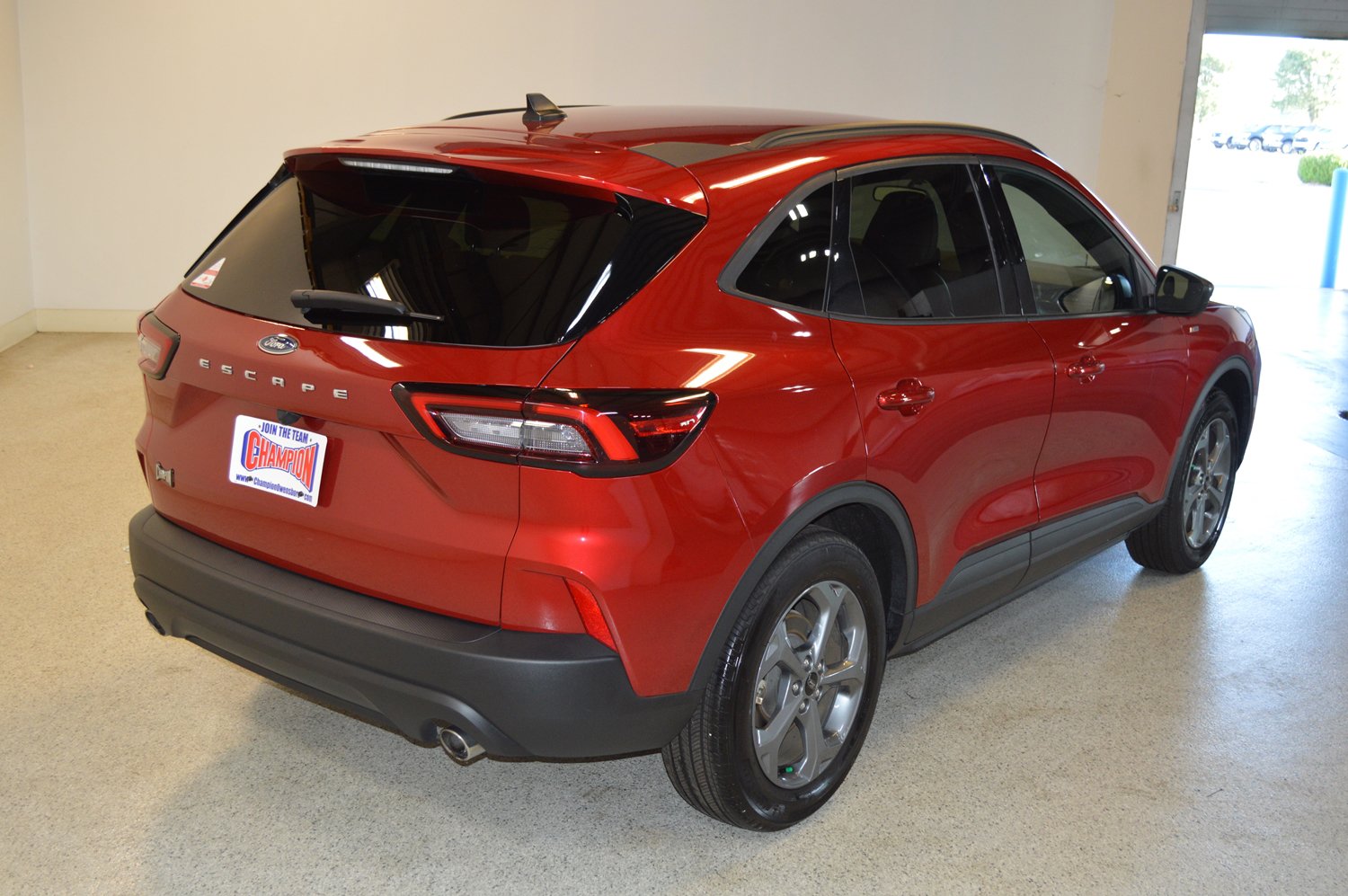Used 2026 Ford Escape ST-Line FWD image 3