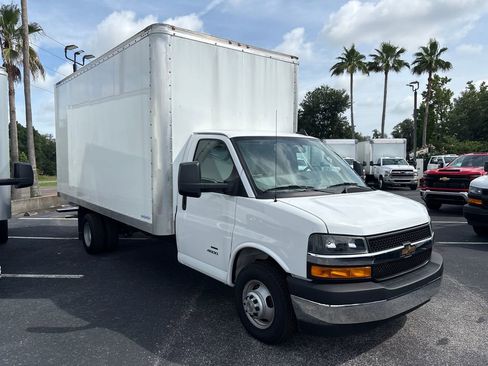 New 2025 Chevrolet Express 4500 Extended w/ Power Convenience Package RWD image 5
