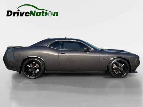 Used 2016 Dodge Challenger R/T Scat Pack RWD image 4