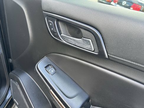 Used 2018 Chevrolet Suburban LT AWD/4WD image 25