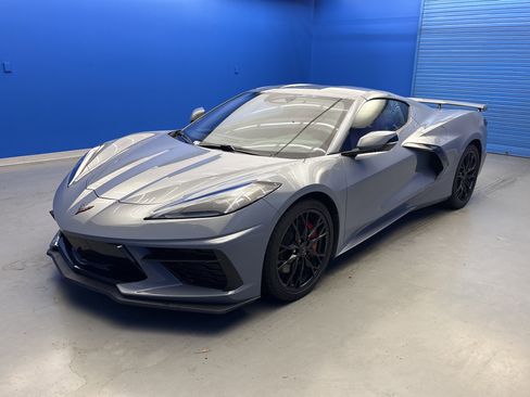 Used 2025 Chevrolet Corvette Stingray Coupe w/ Z51 Performance Package RWD image 4