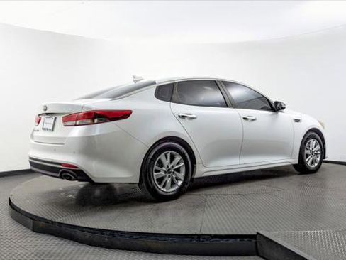 Used 2018 Kia Optima LX image 8