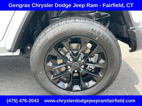 Certified 2025 Jeep Wrangler Unlimited Sahara w/ Safety Group AWD/4WD image 12