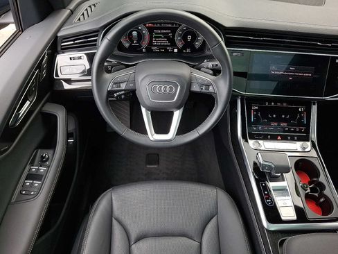 Used 2025 Audi Q8 Premium Plus w/ Premium Plus Package AWD/4WD image 12