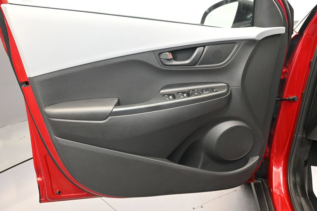 Used 2020 Hyundai Kona SEL FWD image 12