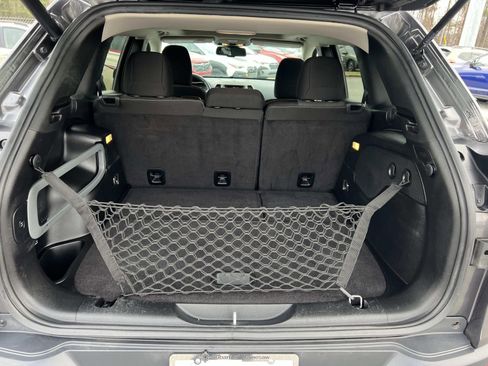 Used 2015 Jeep Cherokee Latitude w/ Comfort/Convenience Group image 18