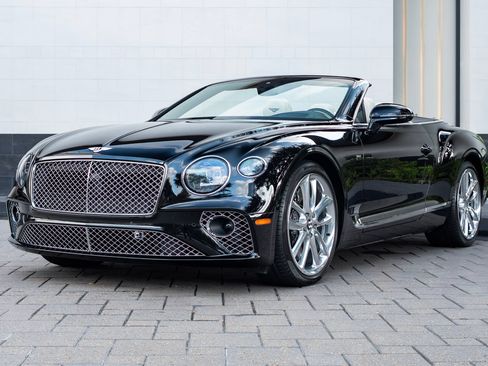 Used 2020 Bentley Continental GT AWD/4WD image 28
