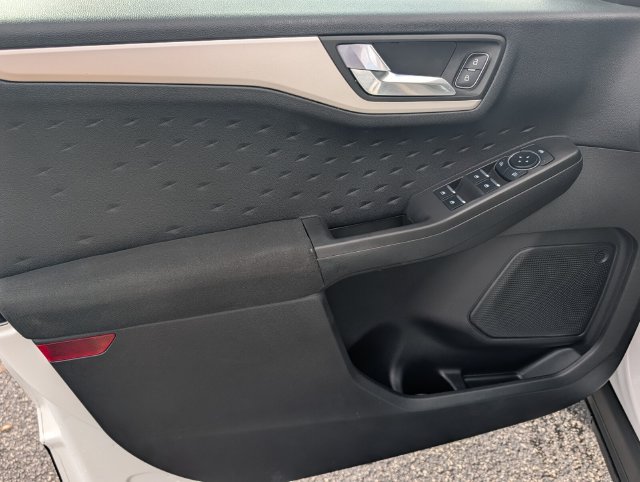 Used 2020 Ford Escape SE AWD/4WD image 17