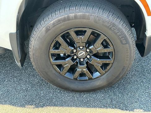 Certified 2023 Nissan Frontier SV w/ Midnight Edition Package image 10