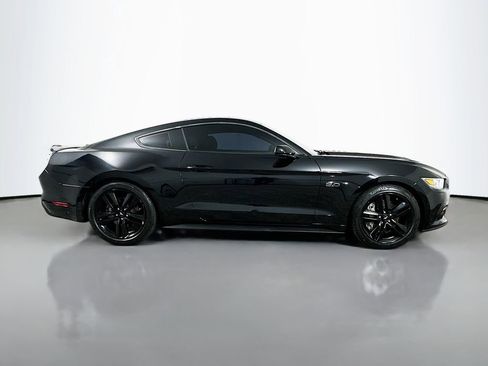 Used 2017 Ford Mustang GT RWD image 9