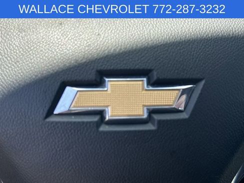 Used 2021 Chevrolet Equinox LT FWD image 23