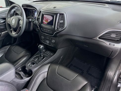 Used 2021 Jeep Cherokee Latitude Plus image 30