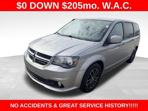 Used 2018 Dodge Grand Caravan GT image 3
