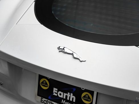 Used 2016 Jaguar F-TYPE R image 28