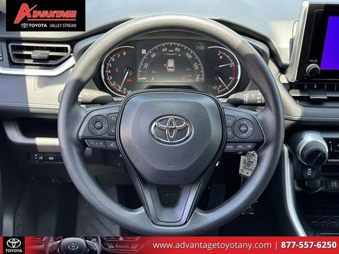 Used 2025 Toyota RAV4 LE AWD/4WD image 19