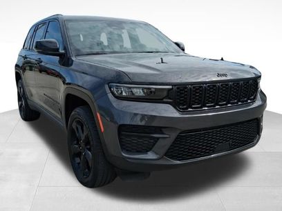 Used 2023 Jeep Grand Cherokee Altitude