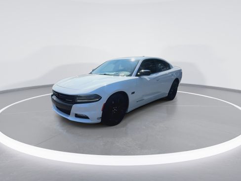 Used 2018 Dodge Charger R/T w/ Blacktop Package image 4