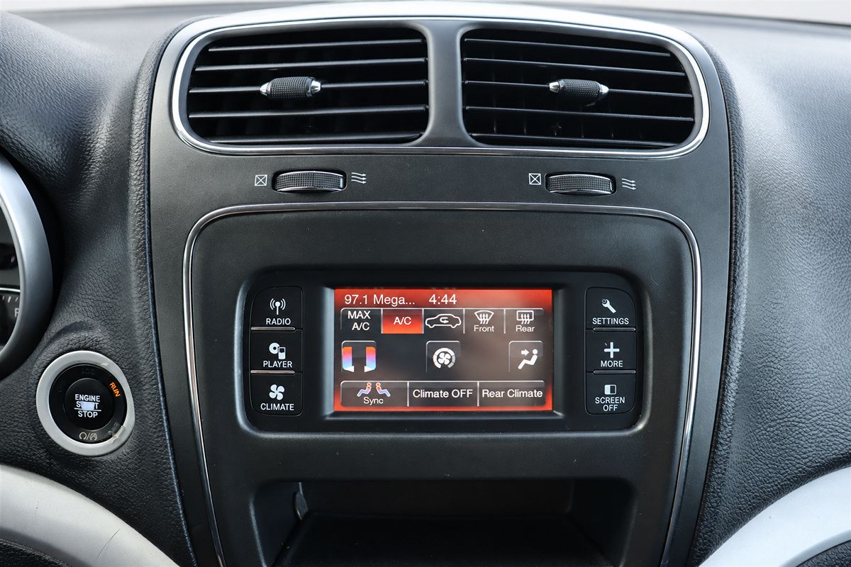 Used 2017 Dodge Journey SXT FWD image 36