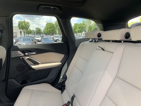 Used 2025 BMW X1 xDrive28i w/ Premium Package image 33