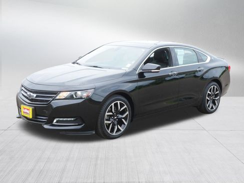 Used 2018 Chevrolet Impala Premier FWD image 3